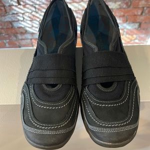 Slightly used Merrill Q-form Size 8.5